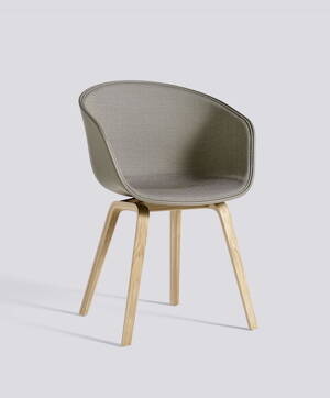 Židle AAC 22, sedák Khaki, čalouněný přední sed Surface by Hay 420, noha Oak Veneer
