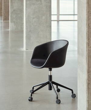 Židle AAC 53, celočalouněný sedák Silk SIL0842, noha Black Powder Coated Aluminium